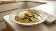 きのこペーストでコク増し。豆乳でまろやかに作るグリーングリーンカレー（ズッキーニたっぷり）